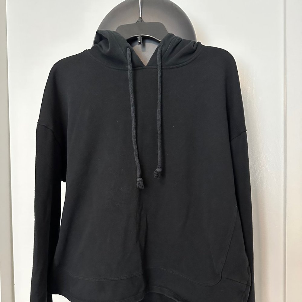 Universal Thread black hoodie